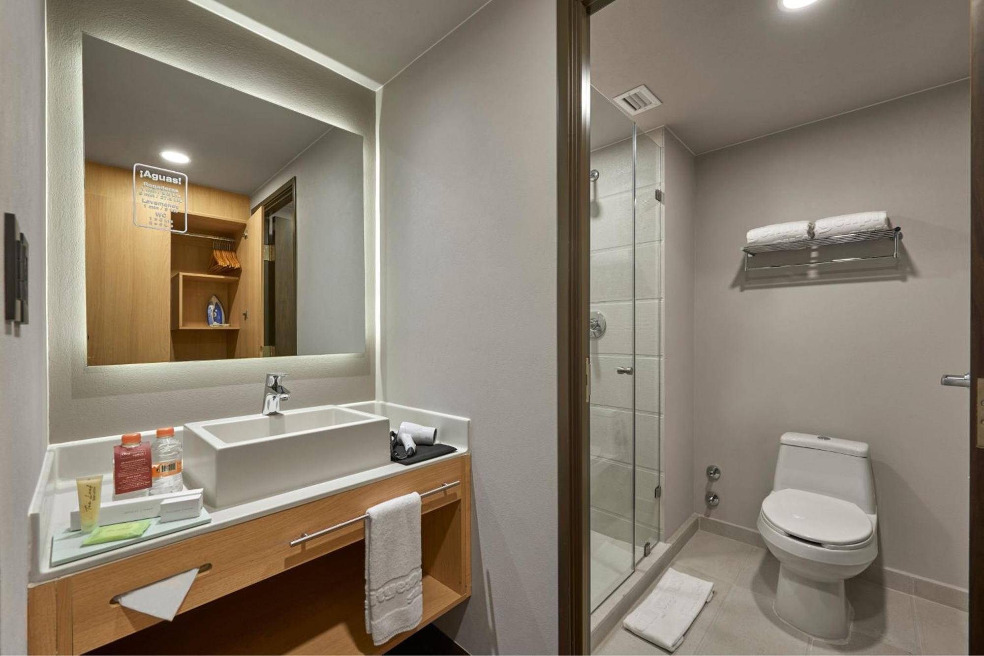 City Express Suites By Marriott Cancun Aeropuerto Exteriör bild